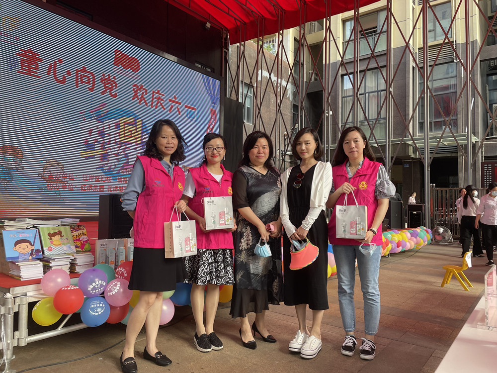 關愛兒童，呵護成長 ——東信醫(yī)藥聯(lián)合武漢市江岸區(qū)婦聯(lián)開展“六一”...