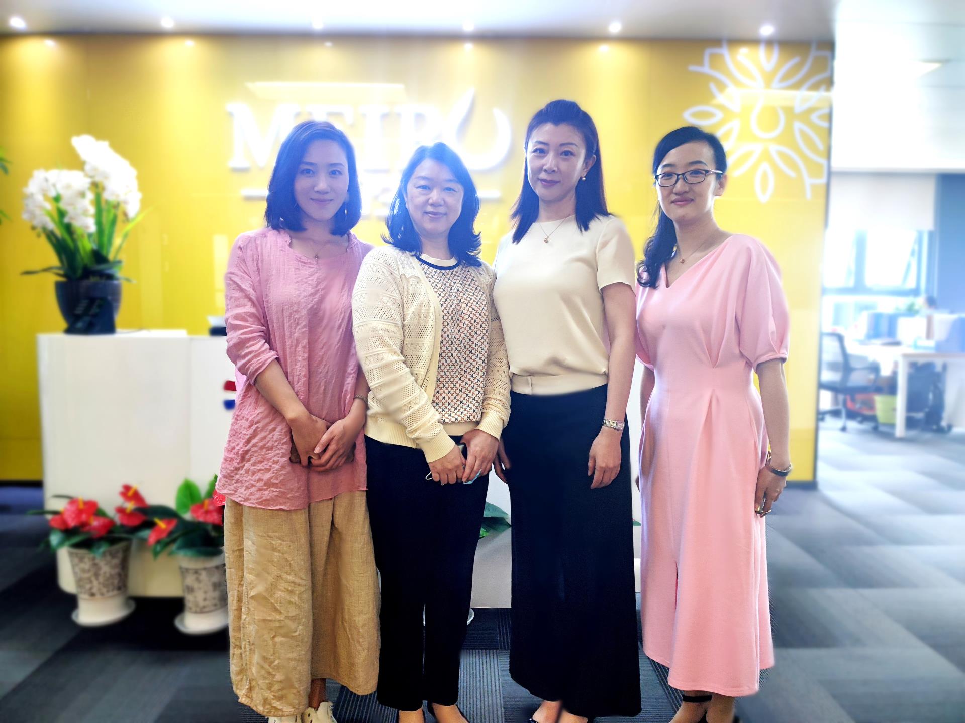 江岸區(qū)婦聯(lián)領(lǐng)導(dǎo)蒞臨東信醫(yī)藥集團(tuán)走訪調(diào)研，助力企業(yè)發(fā)展