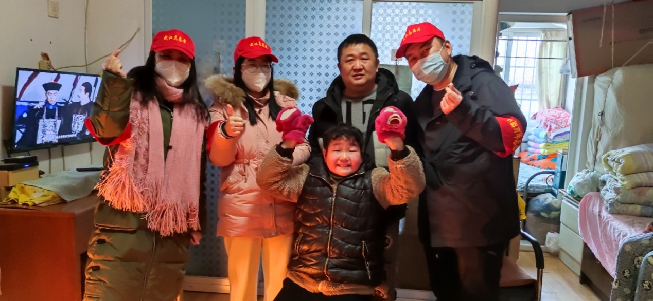 點亮愛心，幫扶成長 | 東信醫(yī)藥團支部為扶貧結(jié)對兒童送溫暖
